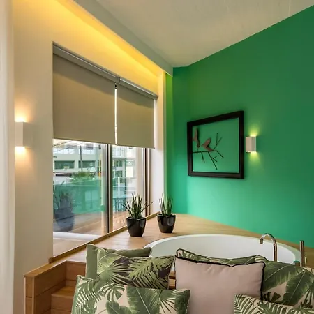 Luxury 2*