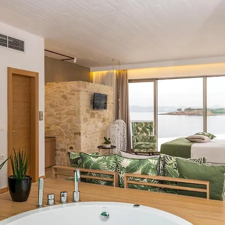 Luxury 2* Kalamaki (Chania)