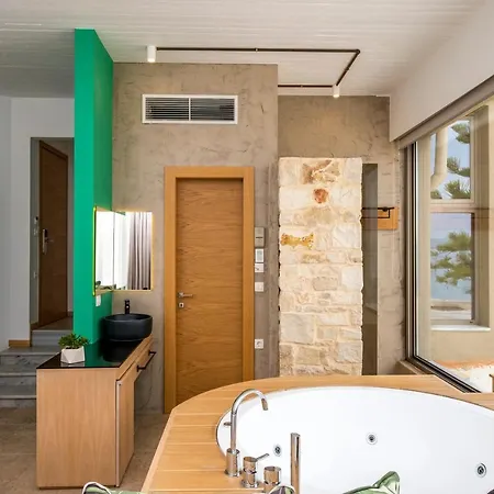 Luxury 2* Kalamaki