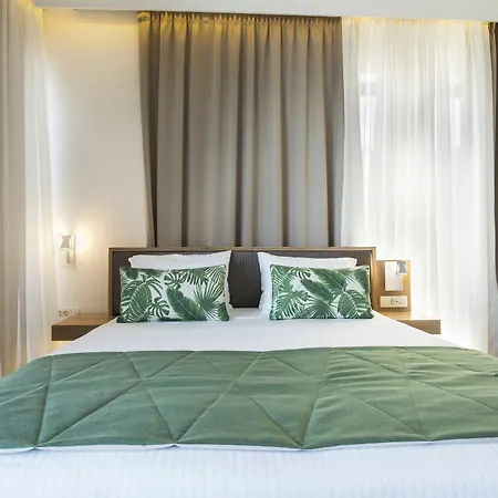 Luxury 2*